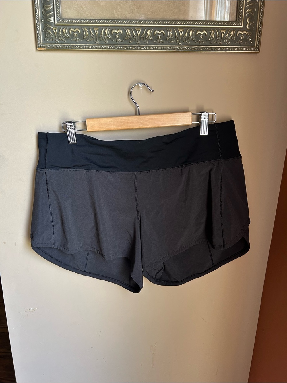 Lululemon Speed Up Shorts